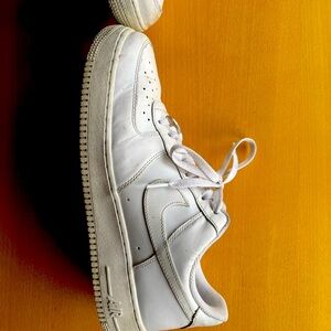 Men Nike air 10.5. White leather. Used.